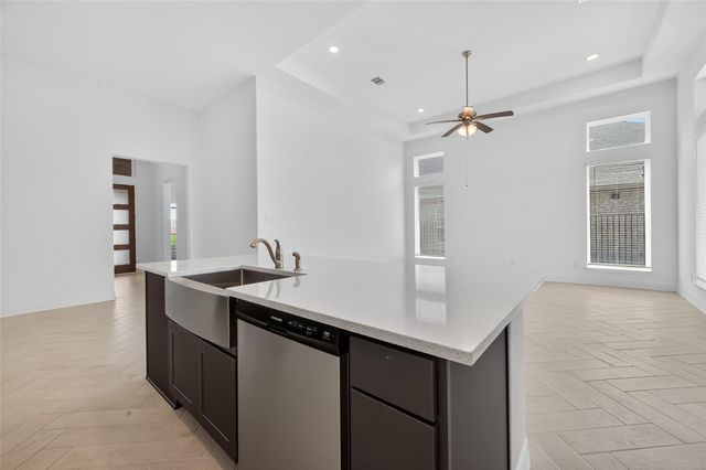 2919 Golden Isle Drive, Texas City, TX 77568