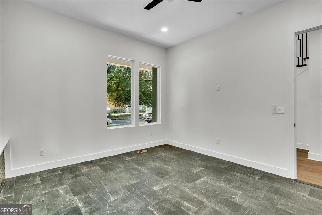 299 Flowers Place NW, Atlanta, GA 30314 — photo 3