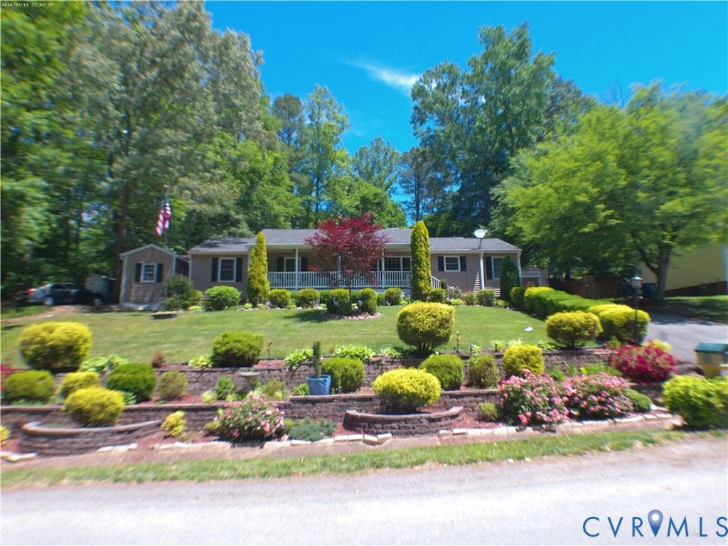 9418 N Rinker Dr, Mechanicsville, VA 23116