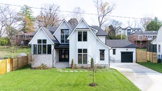 2911 Wellesley Trace, Nashville, TN 37215