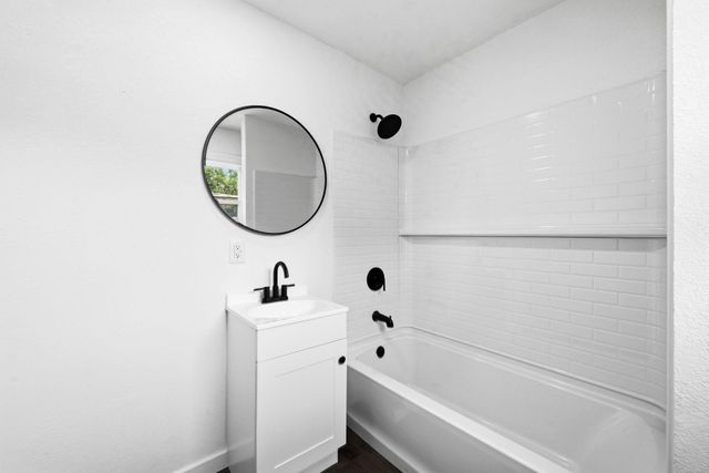 1506 Oaks Drive, Pasadena, TX 77502