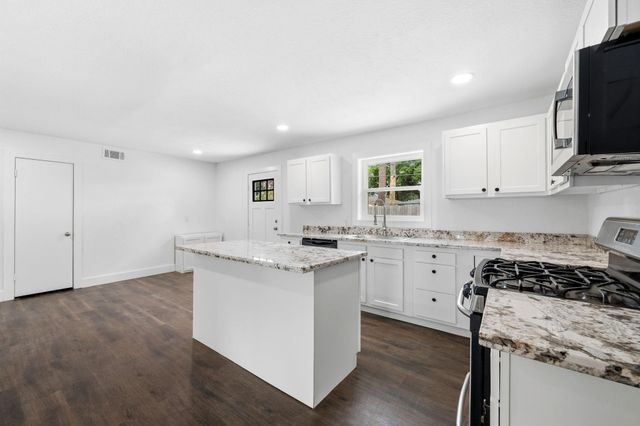 1506 Oaks Drive, Pasadena, TX 77502