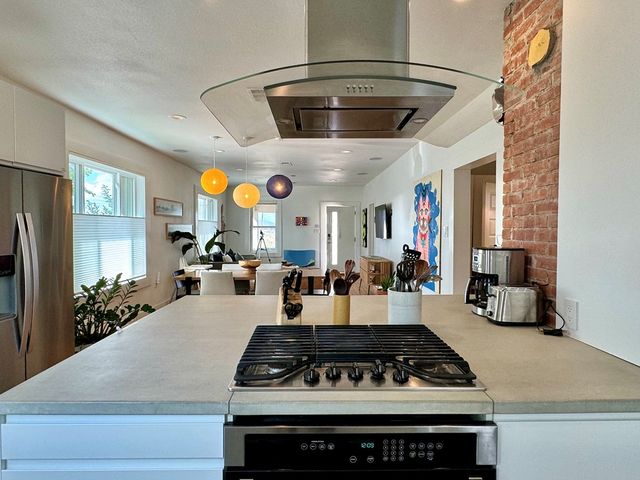 1027 Caa St, Marfa, TX 79843