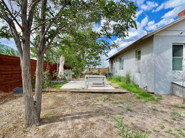 1027 Caa St, Marfa, TX 79843