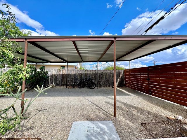 1027 Caa St, Marfa, TX 79843