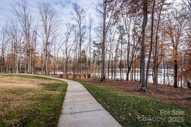 5004 El Molino Drive, Charlotte, NC 28214