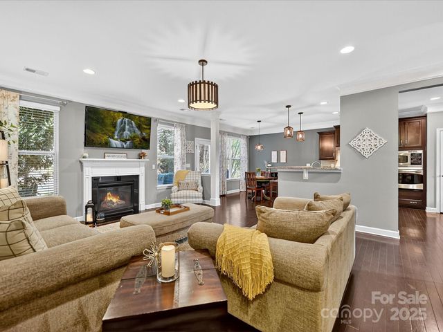 5004 El Molino Drive, Charlotte, NC 28214