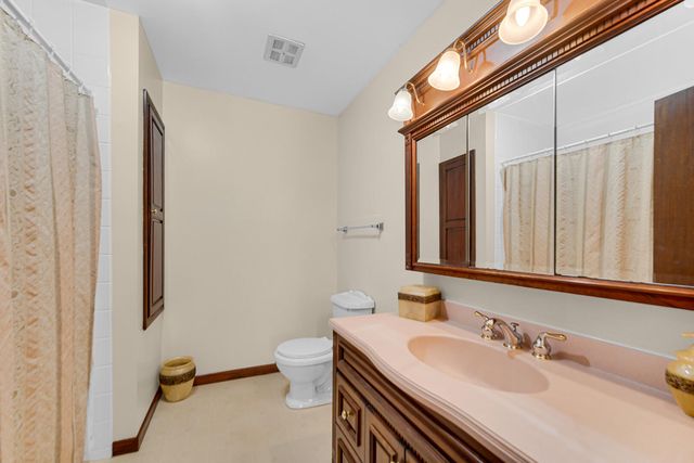 659 Lorraine Drive, Valparaiso, IN 46385