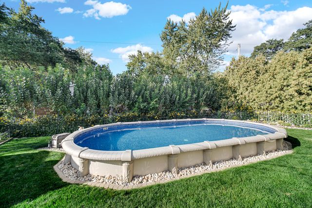 659 Lorraine Drive, Valparaiso, IN 46385