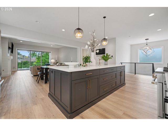 14692 Sw 148TH Ter, Portland, OR 97224