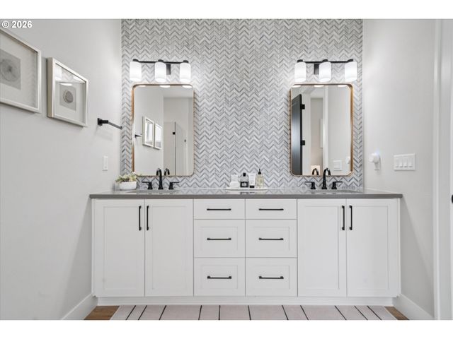 14692 Sw 148TH Ter, Portland, OR 97224