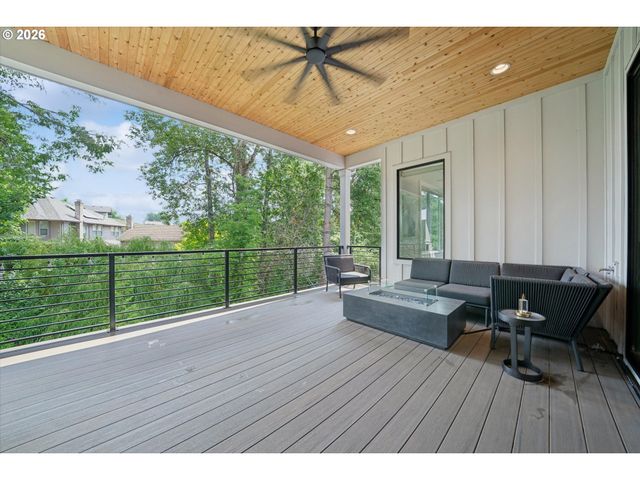 14692 Sw 148TH Ter, Portland, OR 97224