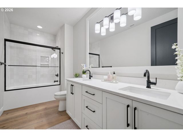 14692 Sw 148TH Ter, Portland, OR 97224