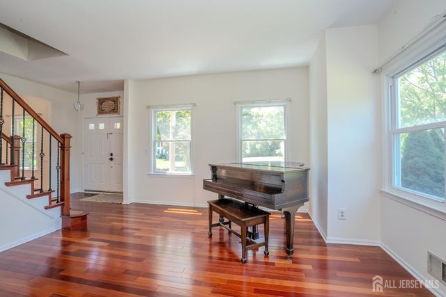 32 W Kincaid Drive, West Windsor, NJ 08550
