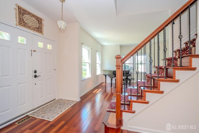 32 W Kincaid Drive, West Windsor, NJ 08550