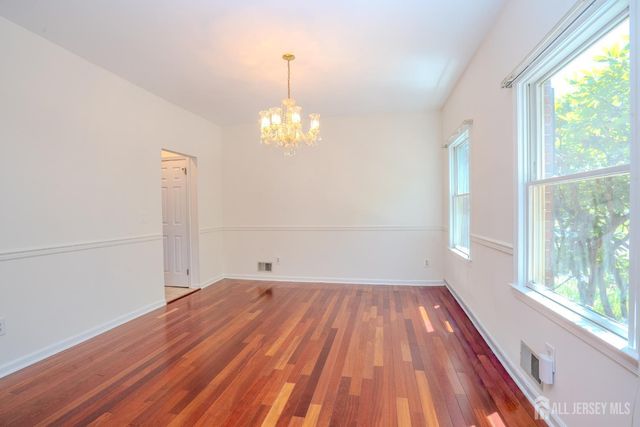 32 W Kincaid Drive, West Windsor, NJ 08550