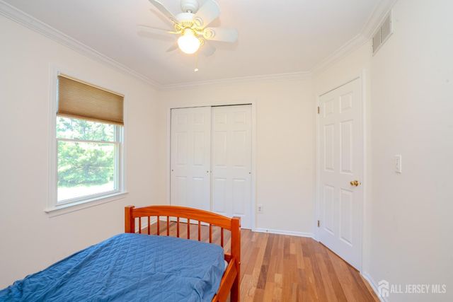 32 W Kincaid Drive, West Windsor, NJ 08550