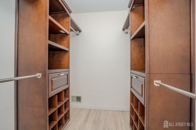 32 W Kincaid Drive, West Windsor, NJ 08550