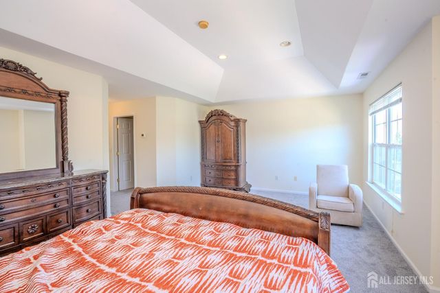 32 W Kincaid Drive, West Windsor, NJ 08550