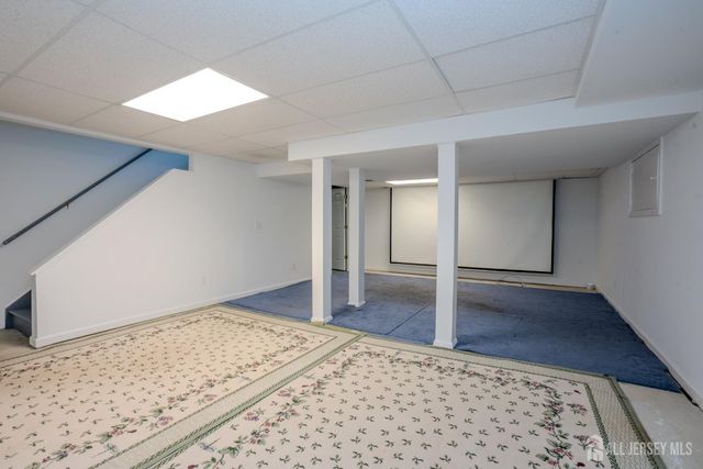 32 W Kincaid Drive, West Windsor, NJ 08550