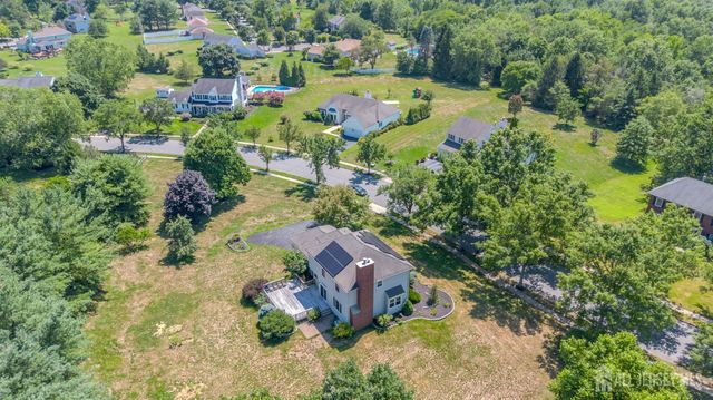 32 W Kincaid Drive, West Windsor, NJ 08550