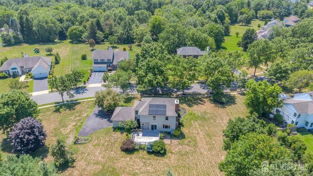 32 W Kincaid Drive, West Windsor, NJ 08550