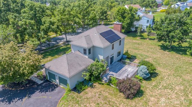 32 W Kincaid Drive, West Windsor, NJ 08550