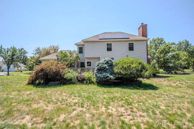 32 W Kincaid Drive, West Windsor, NJ 08550