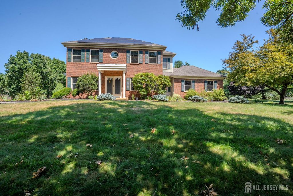 32 W Kincaid Drive, West Windsor, NJ 08550