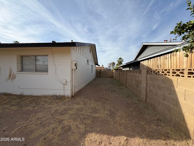 3431 W ACOMA Drive, Phoenix, AZ 85053