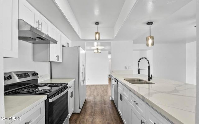 3431 W ACOMA Drive, Phoenix, AZ 85053