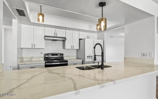 3431 W ACOMA Drive, Phoenix, AZ 85053
