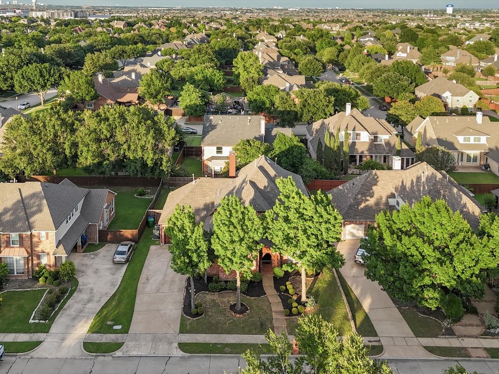 4332 Milsop Drive, Carrollton, TX 75010 — photo 5