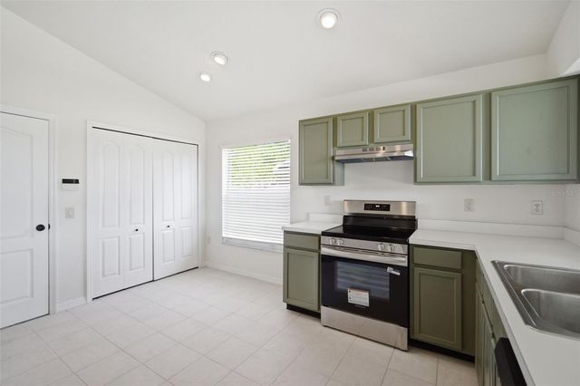 12501 LAKE VISTA DRIVE, Gibsonton, FL 33534