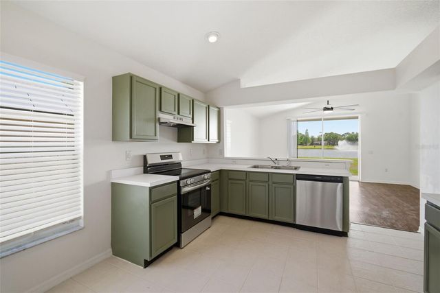 12501 LAKE VISTA DRIVE, Gibsonton, FL 33534
