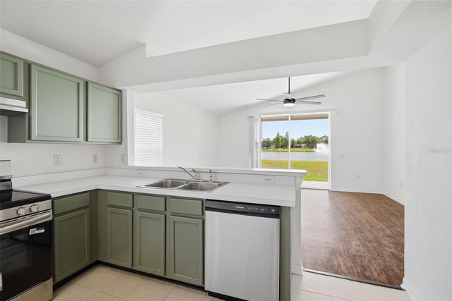 12501 LAKE VISTA DRIVE, Gibsonton, FL 33534