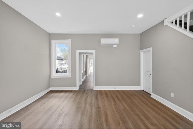 122 N KING STREET, Gloucester City, NJ 08030