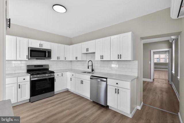 122 N KING STREET, Gloucester City, NJ 08030