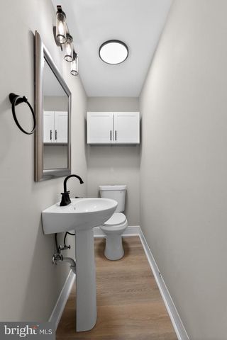 122 N KING STREET, Gloucester City, NJ 08030