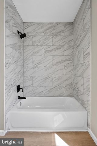 122 N KING STREET, Gloucester City, NJ 08030