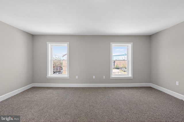 122 N KING STREET, Gloucester City, NJ 08030