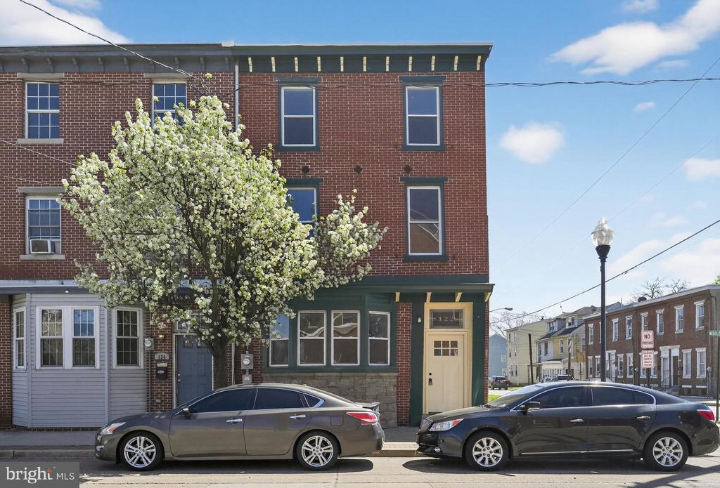 122 N KING STREET, Gloucester City, NJ 08030