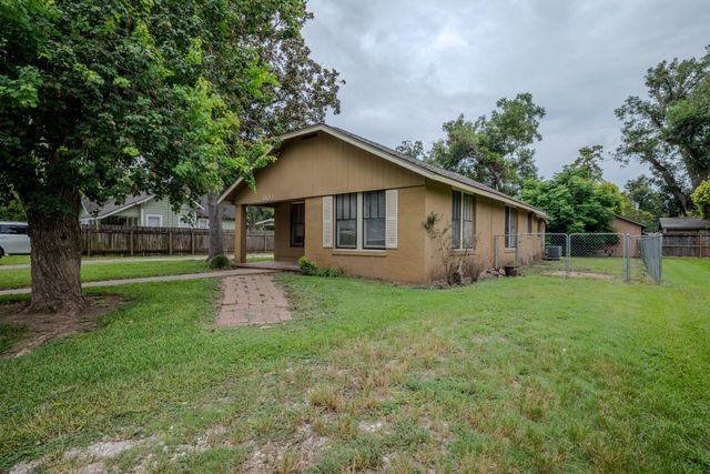 603 N Resident Street, Wharton, TX 77488