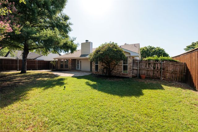 5 Llano Drive, Trophy Club, TX 76262