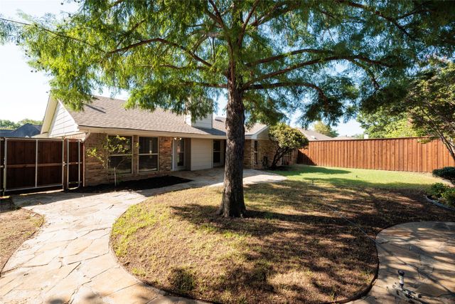 5 Llano Drive, Trophy Club, TX 76262