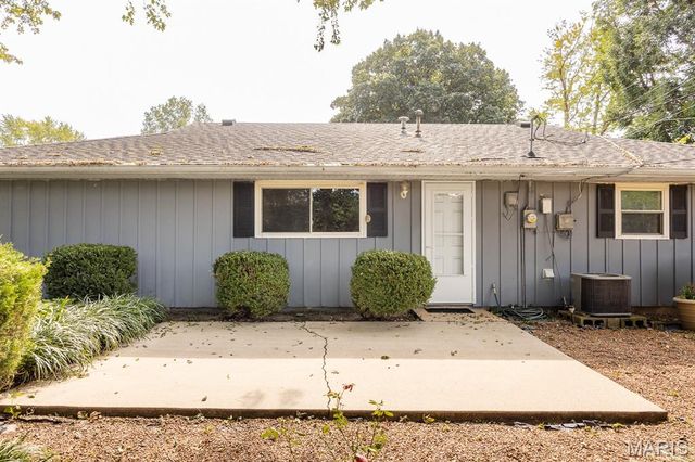 1205 Salem Drive, Belleville, IL 62221