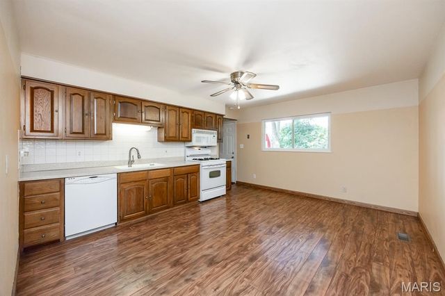 1205 Salem Drive, Belleville, IL 62221