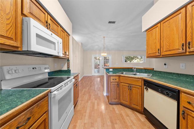 1902 ASHLEY OAKS COURT, St Cloud, FL 34771