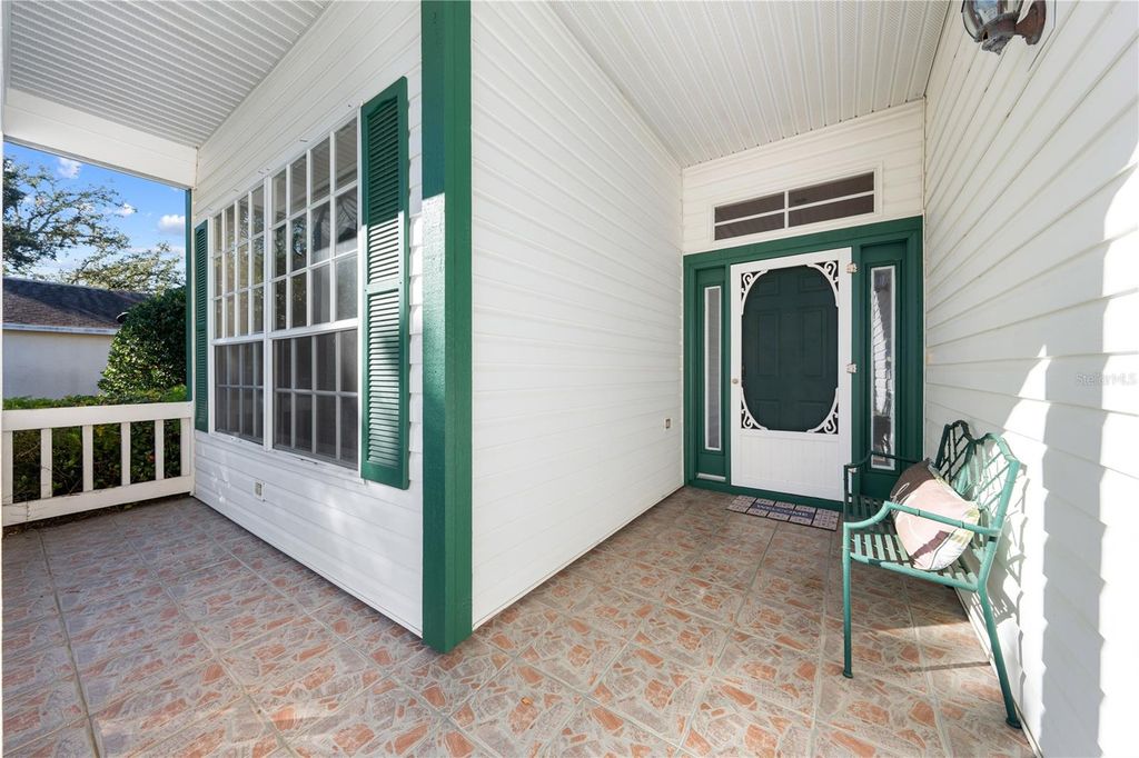 Image 6 of property listing at 1902 ASHLEY OAKS COURT, St Cloud, FL 34771