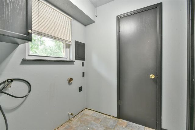 3900 Overland Drive, Del City, OK 73115